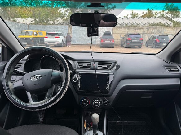 2011 Kia Rio III, белый, 775000 рублей - вид 9