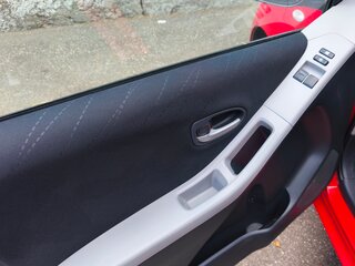 2008 Toyota Yaris Multimode II, красный, 555000 рублей, вид 4