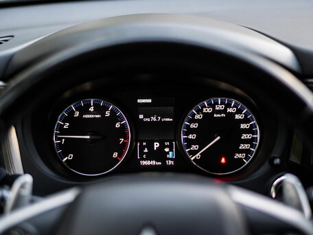 2014 Mitsubishi Outlander III Рестайлинг, чёрный, 1599000 рублей, вид 5