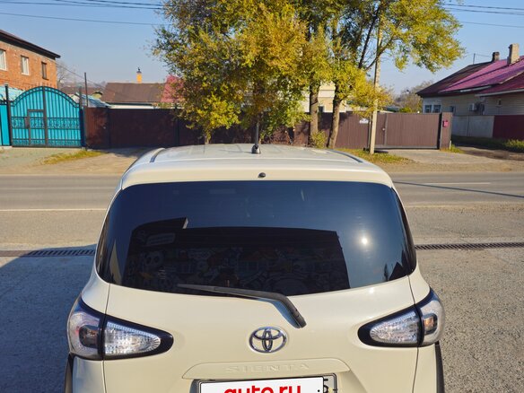 2016 Toyota Sienta II, белый, 1050000 рублей - вид 12