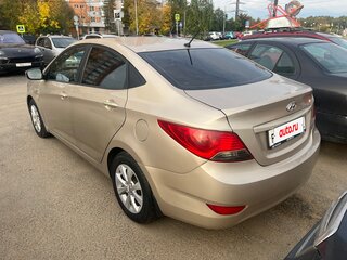 2011 Hyundai Solaris I, бежевый, 589000 рублей, вид 4