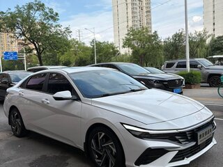 2023 Hyundai Elantra VII (CN7) Рестайлинг, белый, 1590000 рублей, вид 4