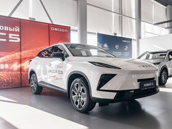 2026 Omoda C5 II, белый - вид 2