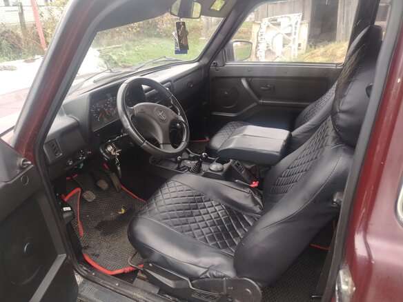 2012 Lada (ВАЗ) 2121 (4x4) Рысь I Рестайлинг, пурпурный, 520000 рублей - вид 4