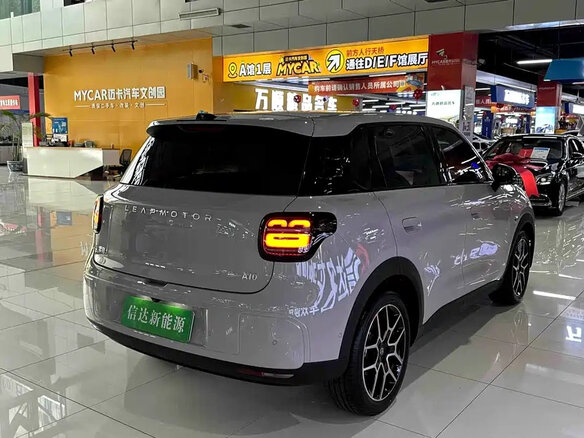 2026 Leapmotor A10 53 kWh, серый, 1890000 рублей - вид 17