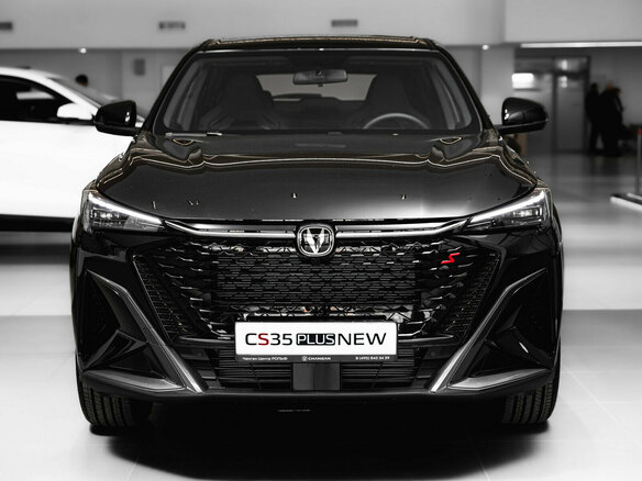 2025 Changan CS35 Max, чёрный - вид 1