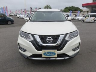 2018 Nissan X-Trail III Рестайлинг, белый, 1900000 рублей, вид 1