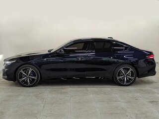 2024 BMW 5 серии 530i xDrive VIII (G60/G61/G68), чёрный, 7500000 рублей, вид 3