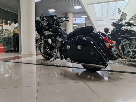 2017 Indian Chieftain, чёрный, 1150000 рублей, вид 4