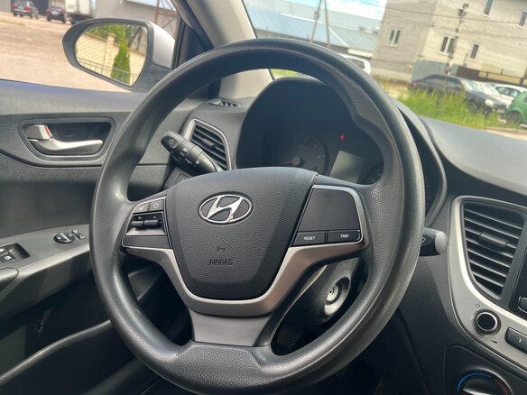 2017 Hyundai Solaris II, серебристый - вид 8