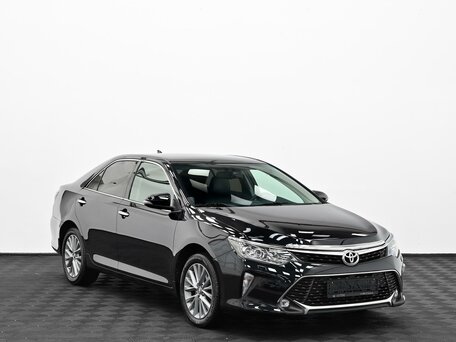 2017 Toyota Camry VII (XV50) Рестайлинг 2, чёрный, 1895000 рублей, вид 1