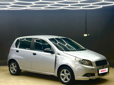 2009 Chevrolet Aveo I Рестайлинг, серебристый, 380000 рублей, вид 2