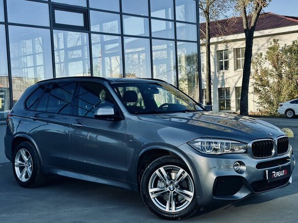 2018 BMW X5 30d III (F15), серый, 4499000 рублей - вид 2