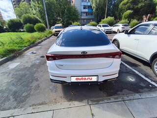 2021 Kia K5 III, белый, 2150000 рублей, вид 4