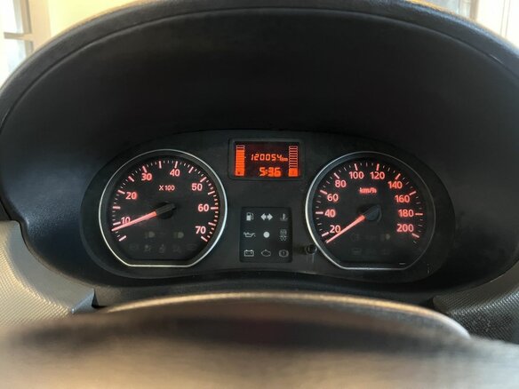 2013 Renault Sandero I, белый, 434000 рублей - вид 10