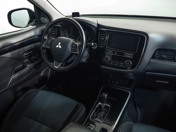 2019 Mitsubishi Outlander III Рестайлинг 3, чёрный, 1969000 рублей - вид 8