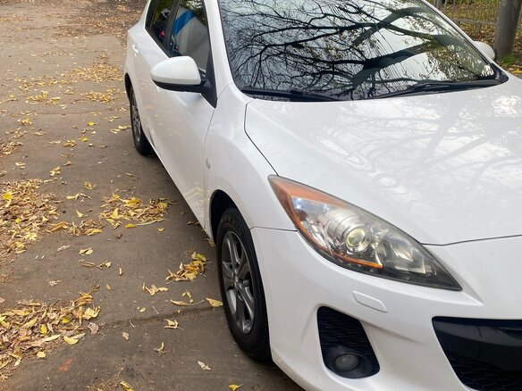 2011 Mazda 3 II (BL) Рестайлинг, белый, 720000 рублей - вид 1