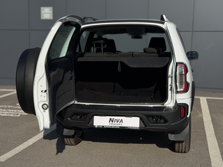 2026 Lada (ВАЗ) Niva Travel I Рестайлинг, белый, 1603000 рублей, вид 5