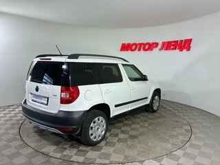 2012 Skoda Yeti I, белый, 650000 рублей, вид 4