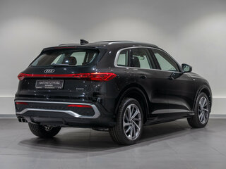 2026 Audi Q5 40 TDI III (GU), чёрный, 8950000 рублей, вид 5