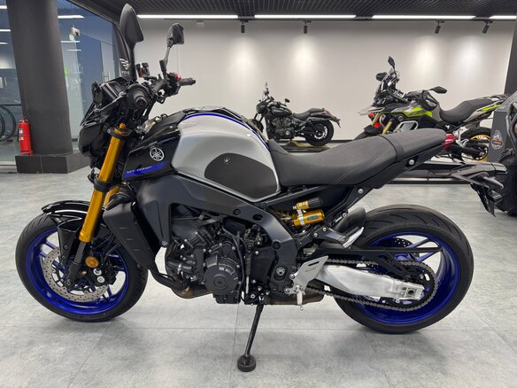 2022 Yamaha MT-09 (FZ-09), серый, 1190000 рублей - вид 1