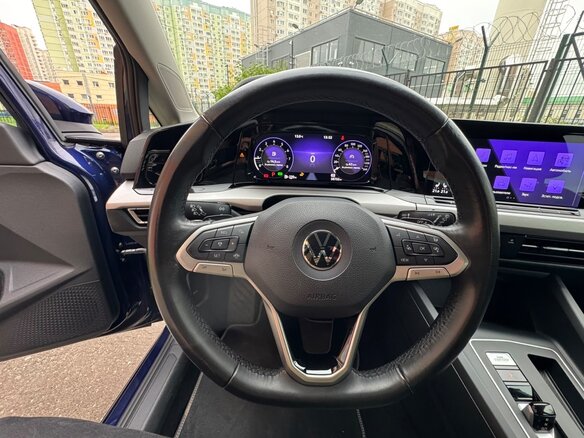 2021 Volkswagen Golf VIII, синий - вид 16