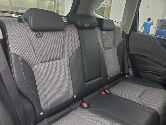 2023 Subaru Forester V Рестайлинг, зелёный, 2350000 рублей - вид 11