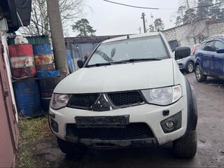 2012 Mitsubishi L200 IV, серебристый, 1600000 рублей, вид 2