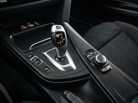 2016 BMW 3 серии 320i xDrive VI (F3x) Рестайлинг, белый - вид 14