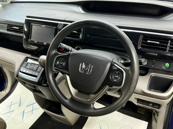 2016 Honda Stepwgn V, синий, 1300000 рублей - вид 8