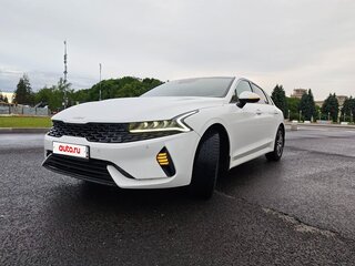 2021 Kia K5 III, белый, 1690000 рублей, вид 1
