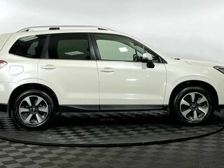 2016 Subaru Forester IV Рестайлинг, белый, 2100000 рублей, вид 5