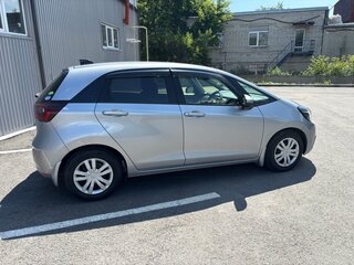 2020 Honda Fit IV, серый, 1350000 рублей, вид 3