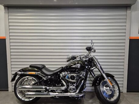 2026 Harley-Davidson Fat Boy, зелёный, 3990000 рублей, вид 2