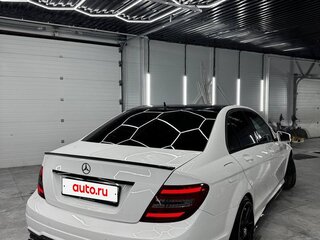 2013 Mercedes-Benz C-Класс 300 III (W204) Рестайлинг, белый, 2200000 рублей, вид 2