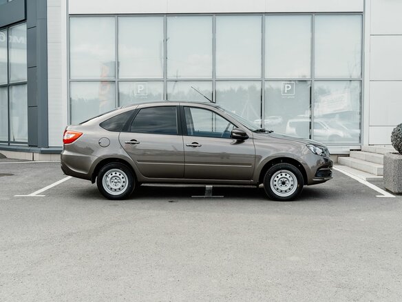 2026 Lada (ВАЗ) Granta I Рестайлинг, коричневый, 1037000 рублей - вид 10