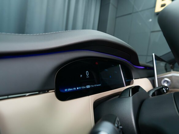 2026 Zeekr 8X 70 kWh, чёрный, 12200000 рублей - вид 35