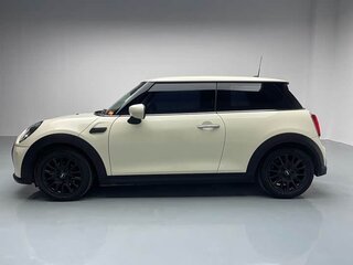 2022 Mini Hatch One III (F55/F56) Рестайлинг 2, бежевый, 2050000 рублей, вид 5