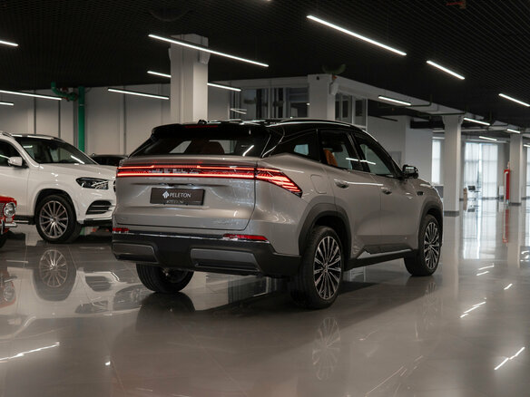 2026 Geely Galaxy M7, серый - вид 4