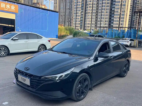 Hyundai Elantra VII (CN7)