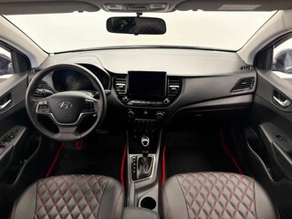 2021 Hyundai Solaris II Рестайлинг, чёрный, 1825000 рублей, вид 4