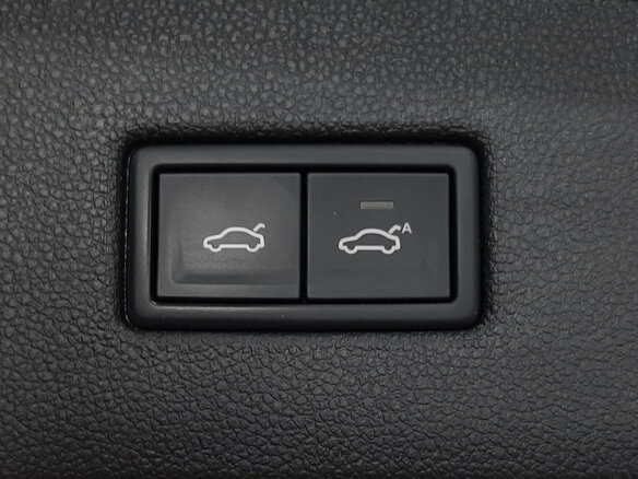 2018 Volkswagen Tiguan II, чёрный, 2119000 рублей - вид 17