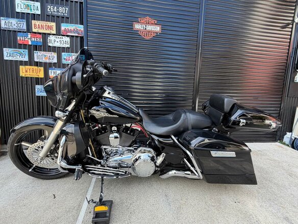 2013 Harley-Davidson Street Glide, чёрный, 1377000 рублей