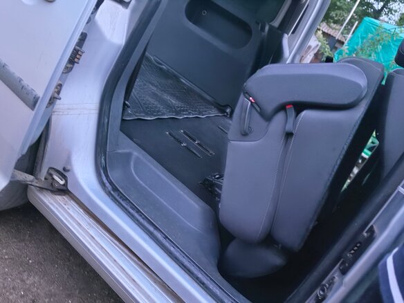 2013 Volkswagen Caddy III Рестайлинг, серебристый, 1300000 рублей - вид 25