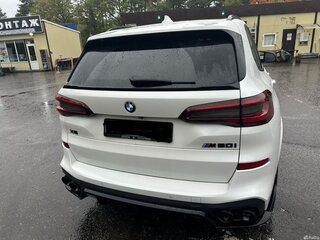 2022 BMW X5 M50i IV (G05/G18), белый, 11000000 рублей, вид 3