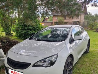2013 Opel Astra GTC J Рестайлинг, белый, 700000 рублей, вид 2