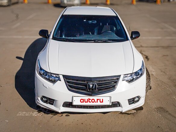 2012 Honda Accord VIII Рестайлинг, белый, 1255555 рублей
