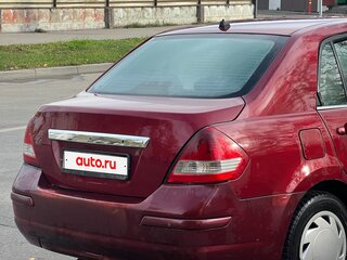 2010 Nissan Tiida I Рестайлинг, красный, 230000 рублей, вид 3