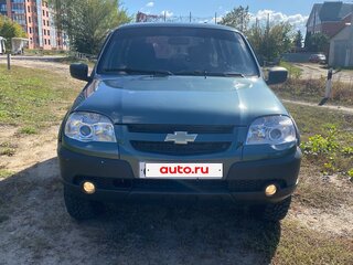 2015 Chevrolet Niva I Рестайлинг, зелёный, 700000 рублей, вид 2