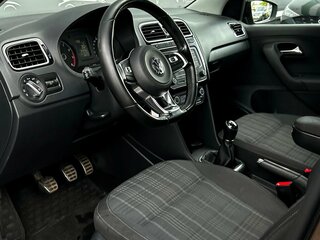 2017 Volkswagen Polo V Рестайлинг, коричневый, 927900 рублей, вид 5
